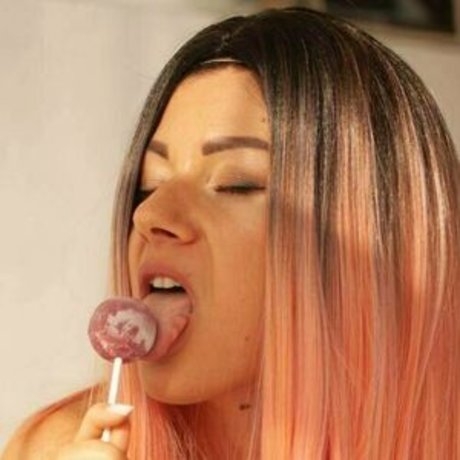 lisahoneyfeet hd pornstar picture
