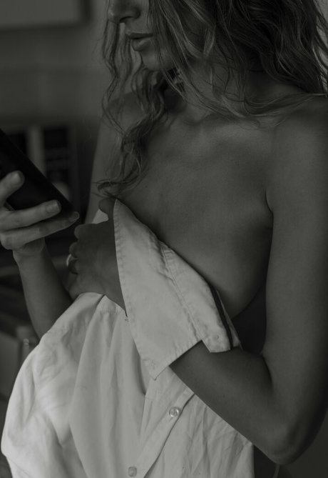 Miacbell nudes actress image