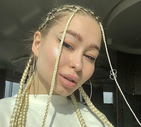 elllleeee star art picture