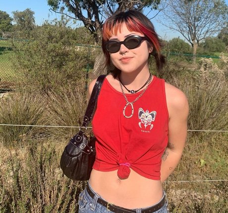 Paris Sun sex model galleries