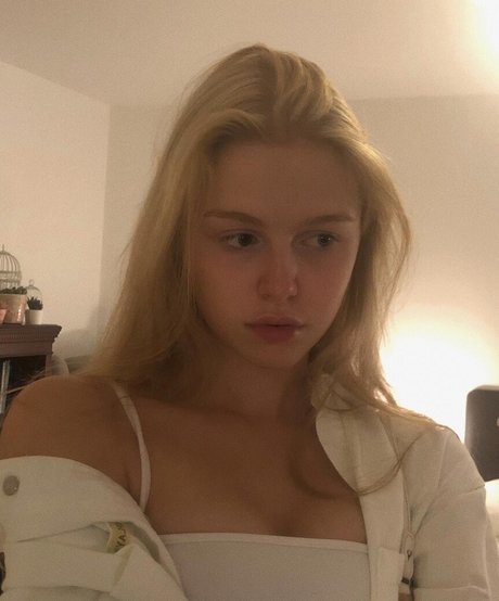 Danielle Shayes pornstar art img