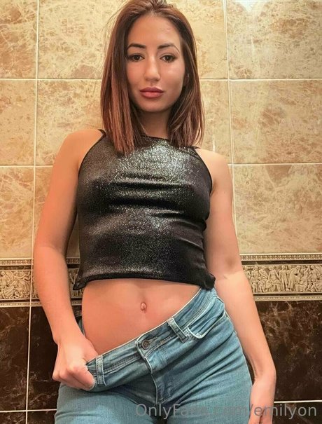 emilyon best pornstar image