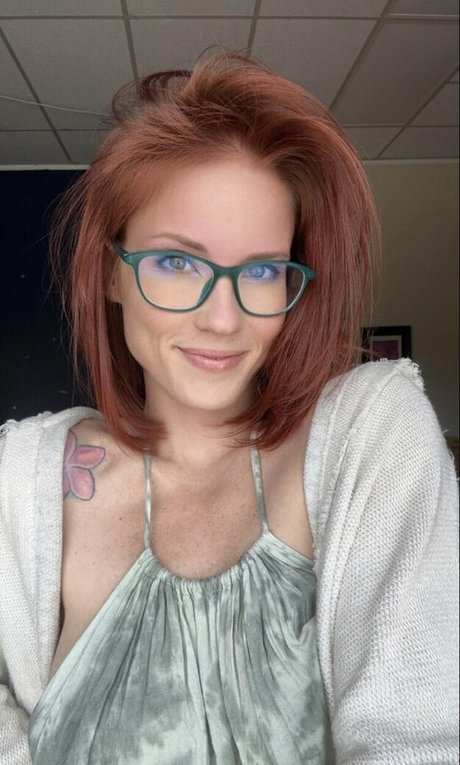 Skyra Fox star hd galleries