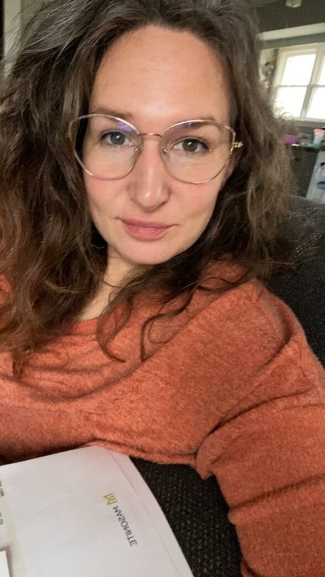 Laineymarie star nice picture