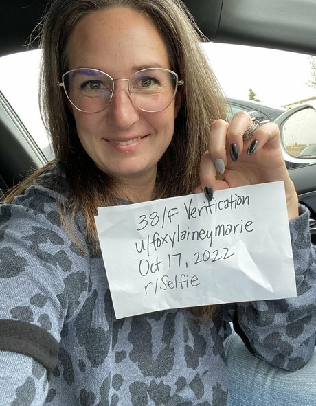 Laineymarie hot model photos