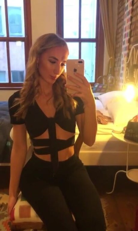 Haileyanderson star erotic galleries