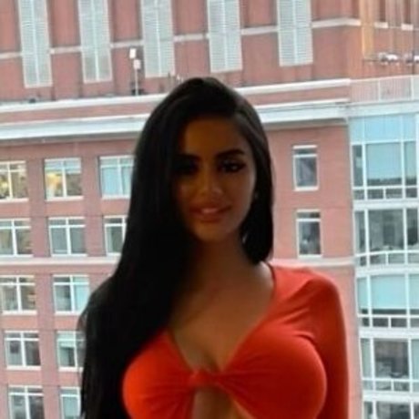 Taylor O Neill model hot galleries