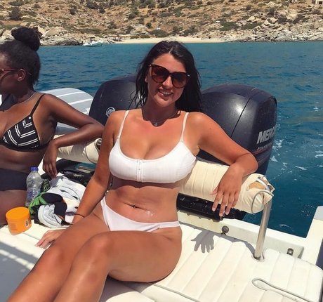 Bec Danaher naked pornstar gallery