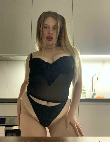 Talisnova nude actress pic