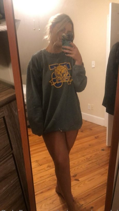 cute babe onlyfans beautiful pic