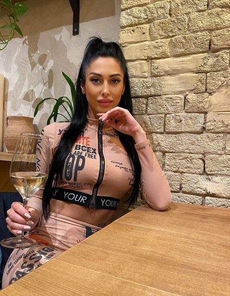 your sweet mari exclusive star img