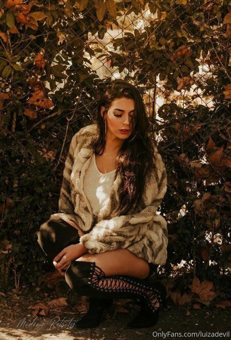 luizadevil model nudes photo