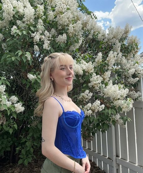 Camcossss nude actress img