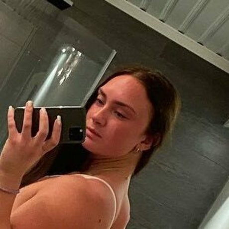 curvy star onlyfans free naked photo