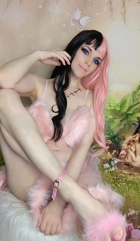 Little Finch nudes star picture