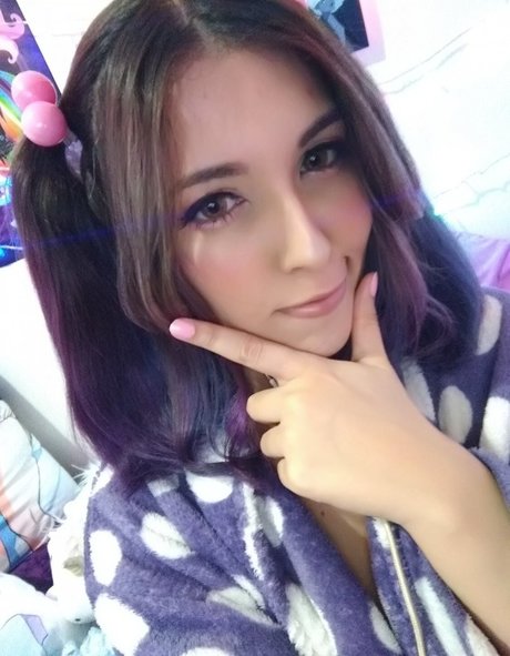 michiisdiary profile pic