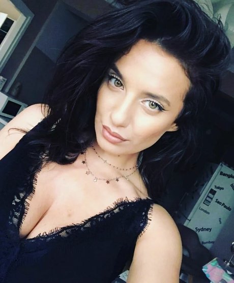 baby meryy93 xxx pornstar photo