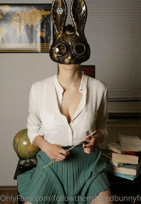 followthemaskedbunnyfree top star pictures