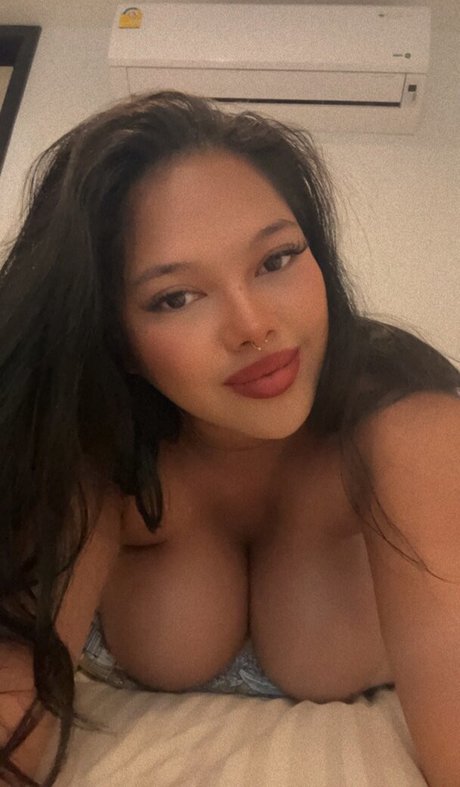 curvymoanaaa pretty star images