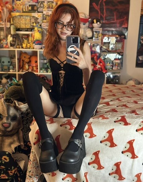 mari m0nster model free photos