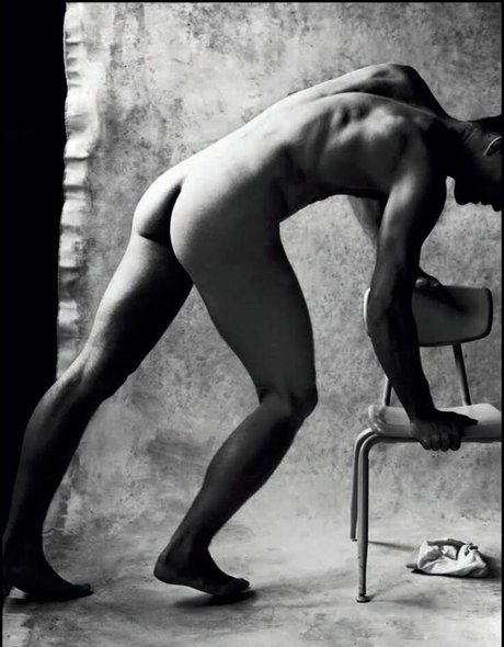 tomasskoloudik naked actress img