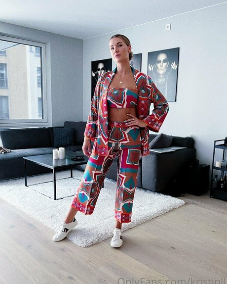 teen natural tits onlyfans beautiful naked archive