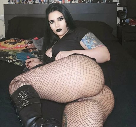 cleopatrabloodqueen naked actress photos