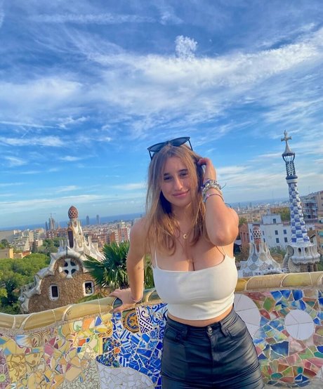 Julia Gomez xxx model pic