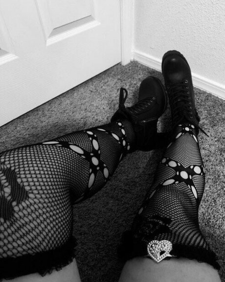 MissMessy sexy actress image