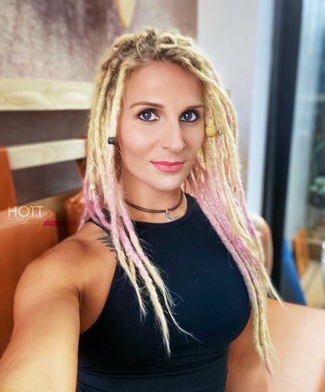 Hottrayne hd actress archive