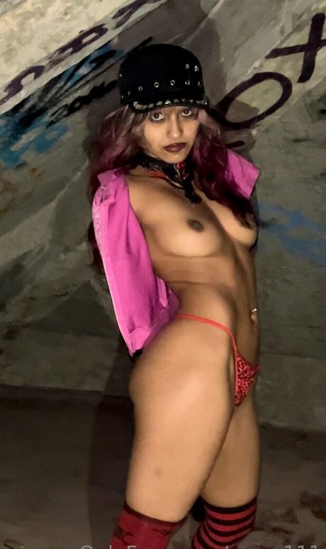Roxyz111 model perfect img