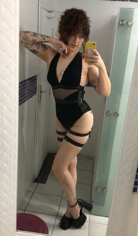 addaraflor adult actress photos