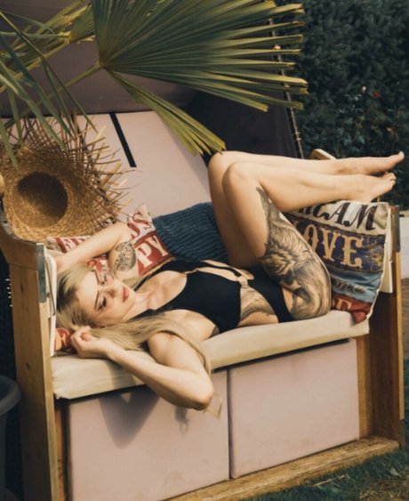 Farbenfuchs high quality pornstar galleries