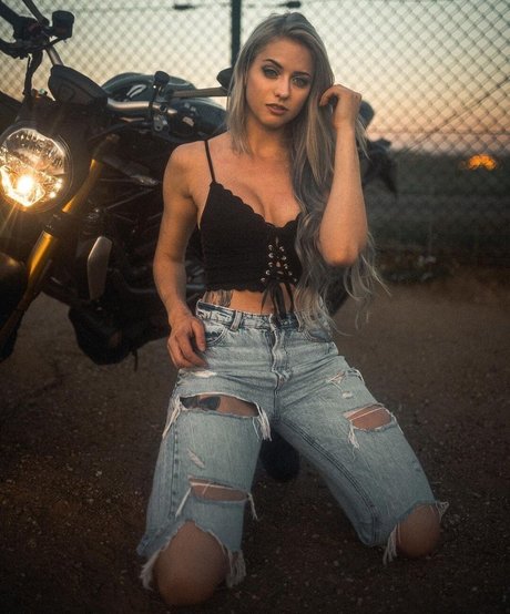 Farbenfuchs best actress pics