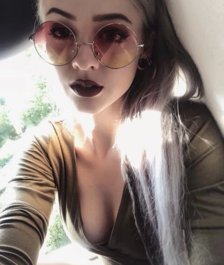 Farbenfuchs pornstar exclusive photos