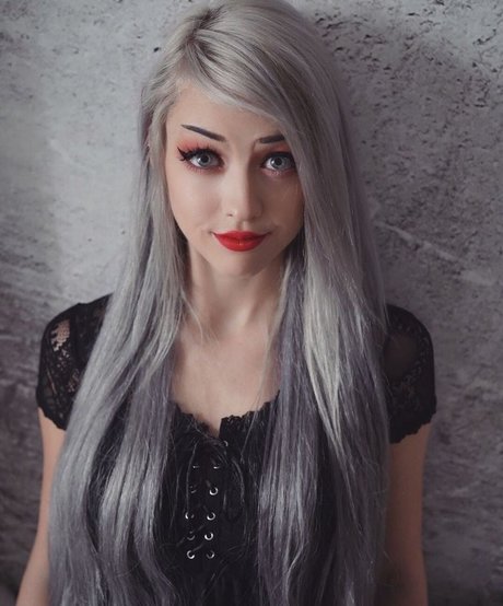 Farbenfuchs exclusive actress pics