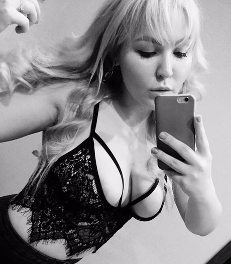 housewife onlyfans hot naked gallery