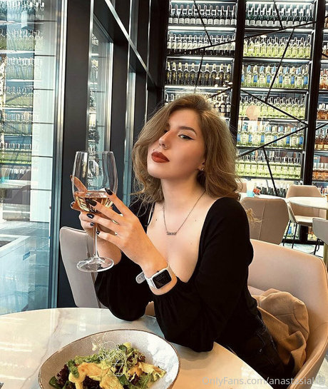 twerkingpeach naked actress pics