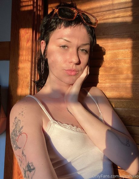 petite teen onlyfans exclusive gallery