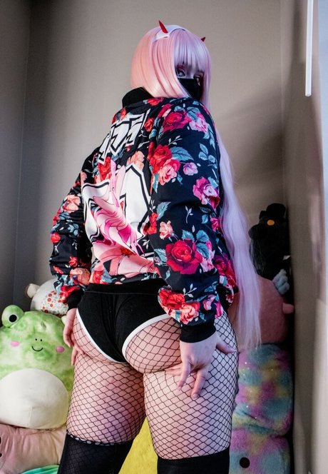 CloverCosplays art model pictures