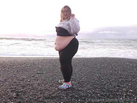 piperpines model hot photo