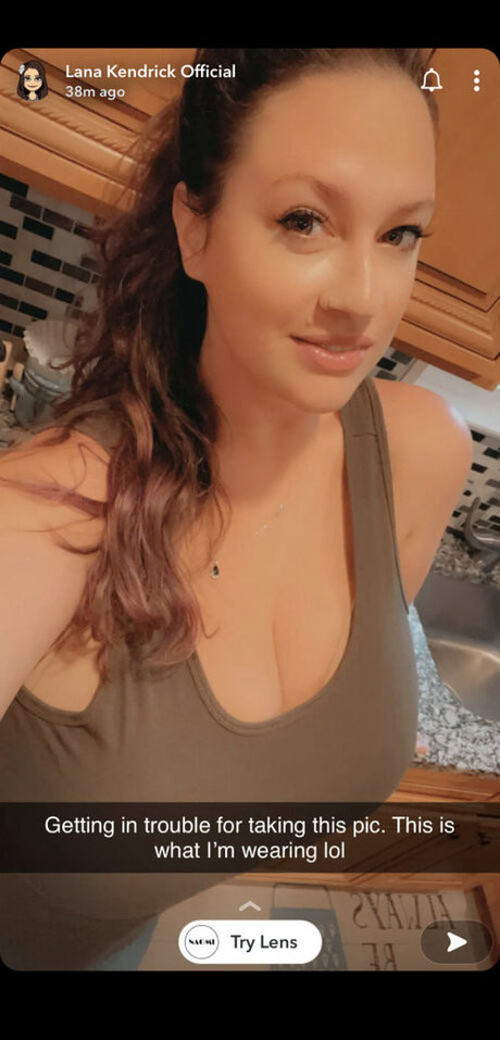 Lana Kendrick hd actress image