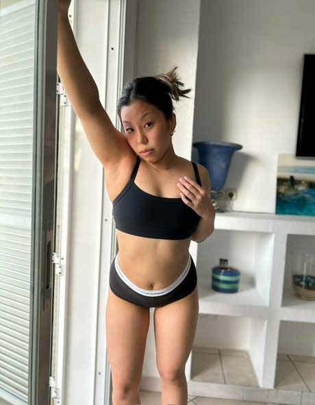 tinayama model pornographic image