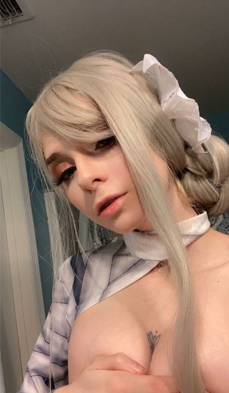 Rengekko Cosplay top actress pic