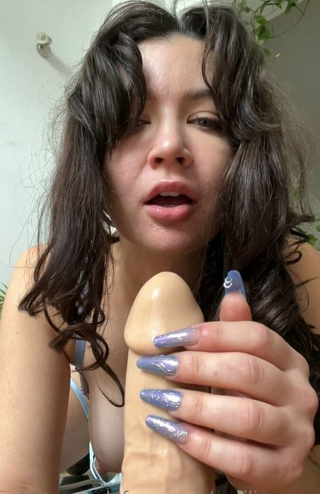 emiliamars model adult img
