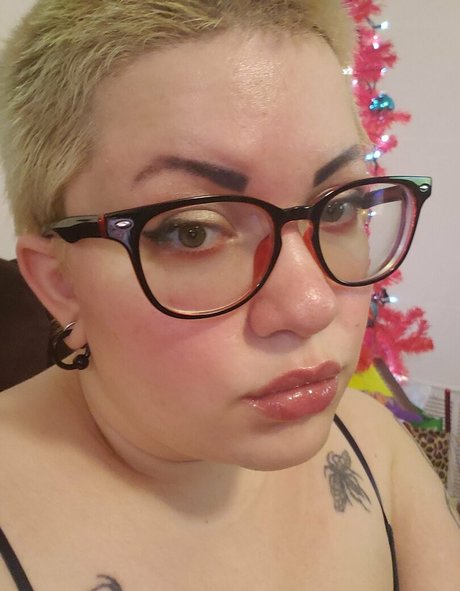 shaved onlyfans sex picture
