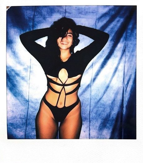 Sienna Mae Gomez high quality actress picture