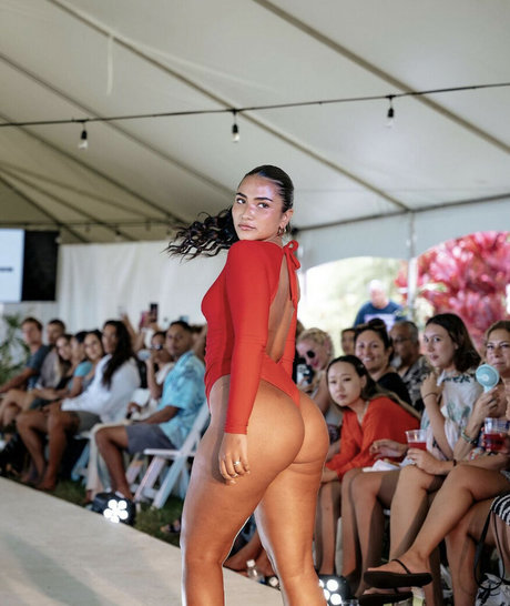 Sienna Mae Gomez high quality actress pictures