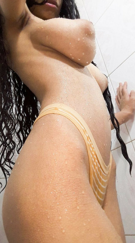 Helli0s pornstar naked photo