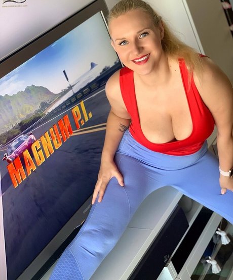 Dolly Fox pornstar sex pictures